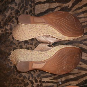 Women's size 8 born wedge sandal